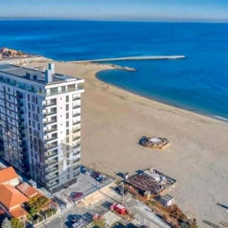 Faleza Nord Apartament De Lux Nou Pe Malul Marii Constanţa Exteriér fotografie