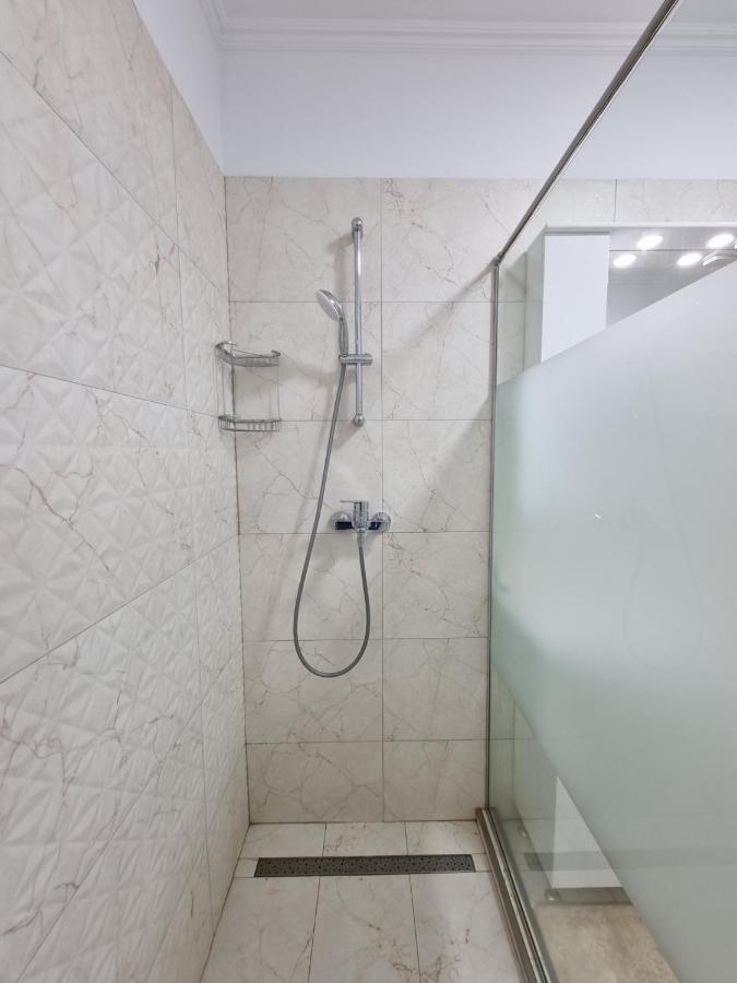 Faleza Nord Apartament De Lux Nou Pe Malul Marii Constanţa Exteriér fotografie
